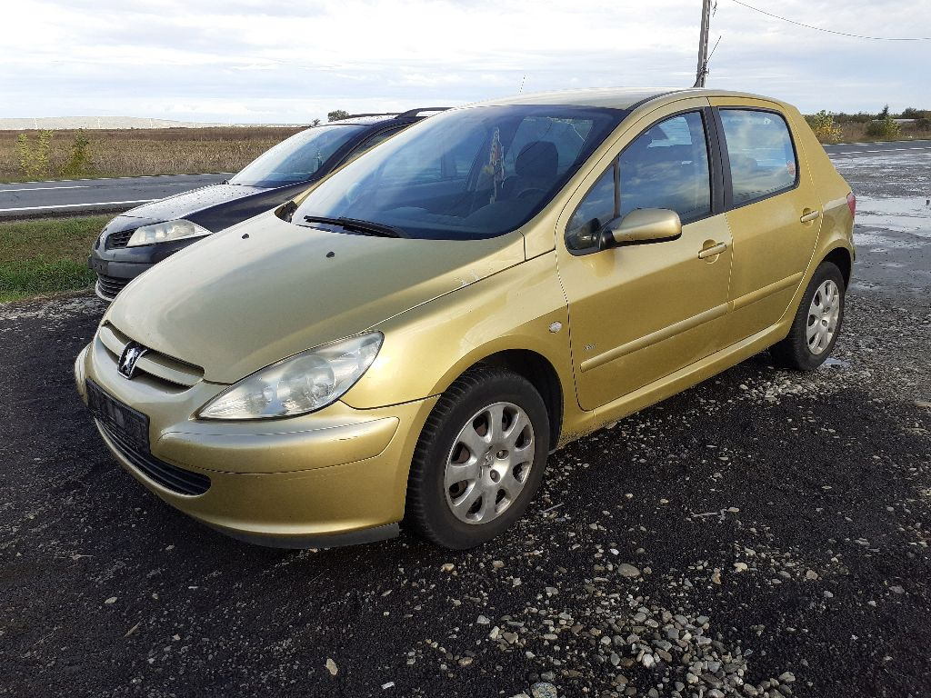 Dezmembram PEUGEOT 307 - HATCHBACK - 1.6 HDI DIESEL