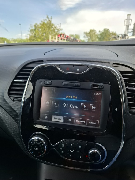 Dezmembram Renault Captur 1.5 dci k9k 60