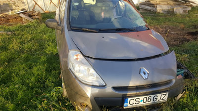 Dezmembram Renault Clio 3 [2005 - 2009] wagon 1.2 