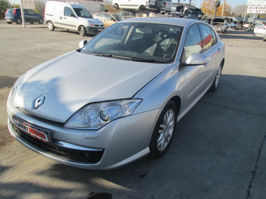 Dezmembram Renault Laguna 3, motor 2.0DCi, tip M9R 805