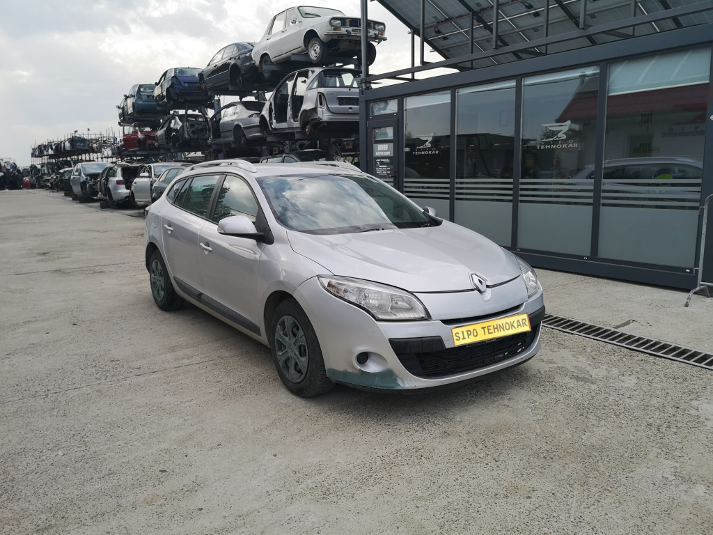 Dezmembram Renault Megane 3 2010 2.0 DCI