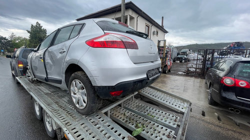 Dezmembram Renault Megane 3 Hatchback an