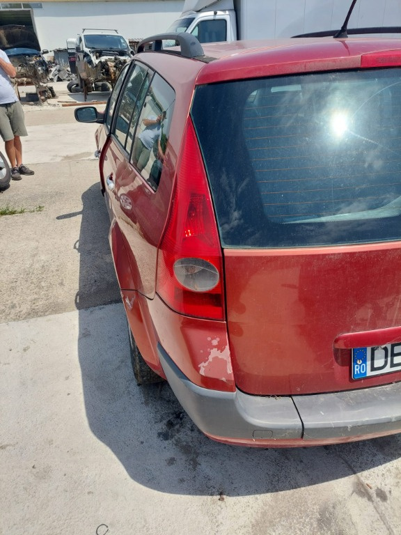 DEZMEMBRAM RENAULT MEGANE BREAK 1,6 BENZ