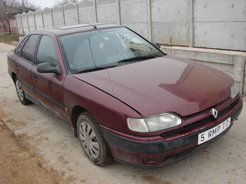 Dezmembram Renault Safrane [1992 - 1996] Hatchback 5-usi 2.2 MT (140 hp) I (B54_)