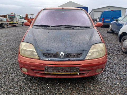 Dezmembram Renault Scenic [facelift] [1999 - 2003] Minivan 5-usi 1.9 dTi MT (80 hp)