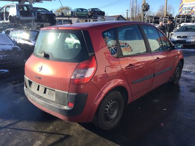 Dezmembram Renault Scenic II motorizare 1.5 dci Eu