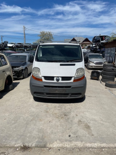 Dezmembram Renault Trafic