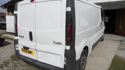 dezmembram renault trafiq 1,9 dci 100,di