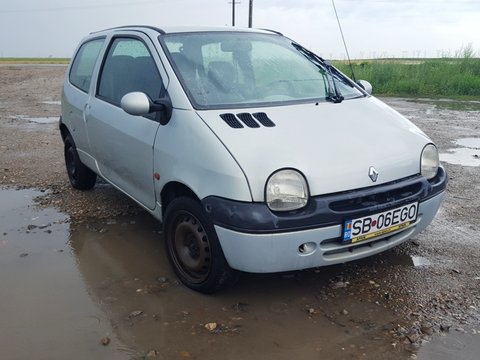 Dezmembram Renault Twingo - 2001 - 1.2i