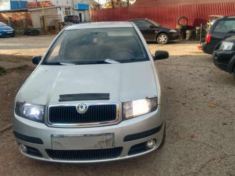 Dezmembram Skoda Fabia 1,an fabricatie 2007,1.2 benzina,tip motor BMD,40 KW/54CP