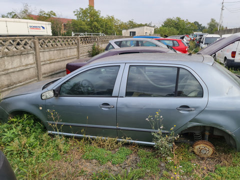 Dezmembram Skoda Fabia 6Y [1999 - 2004] Hatchback 5-usi 1.4 MT (101 hp)