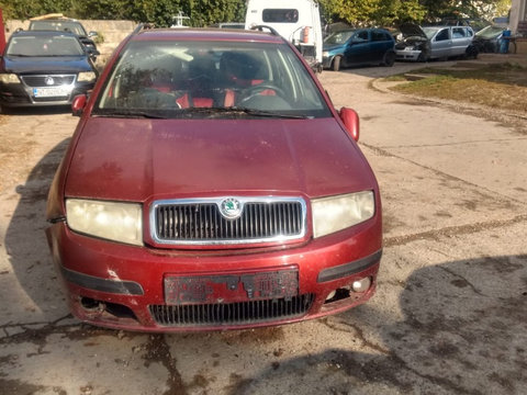 Dezmembram Skoda Fabia combi, an 2006,1.4 benzina,cod motor BKY, 55kw/75cp