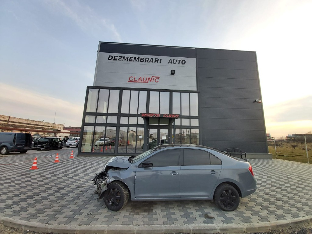 Dezmembram Skoda Rapid 2013 1.6 tdi CAYC