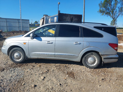 Dezmembram Ssangyong Rodius 2.7 Xdi 4WD 120 KW An 2006 Cod motor D27DT