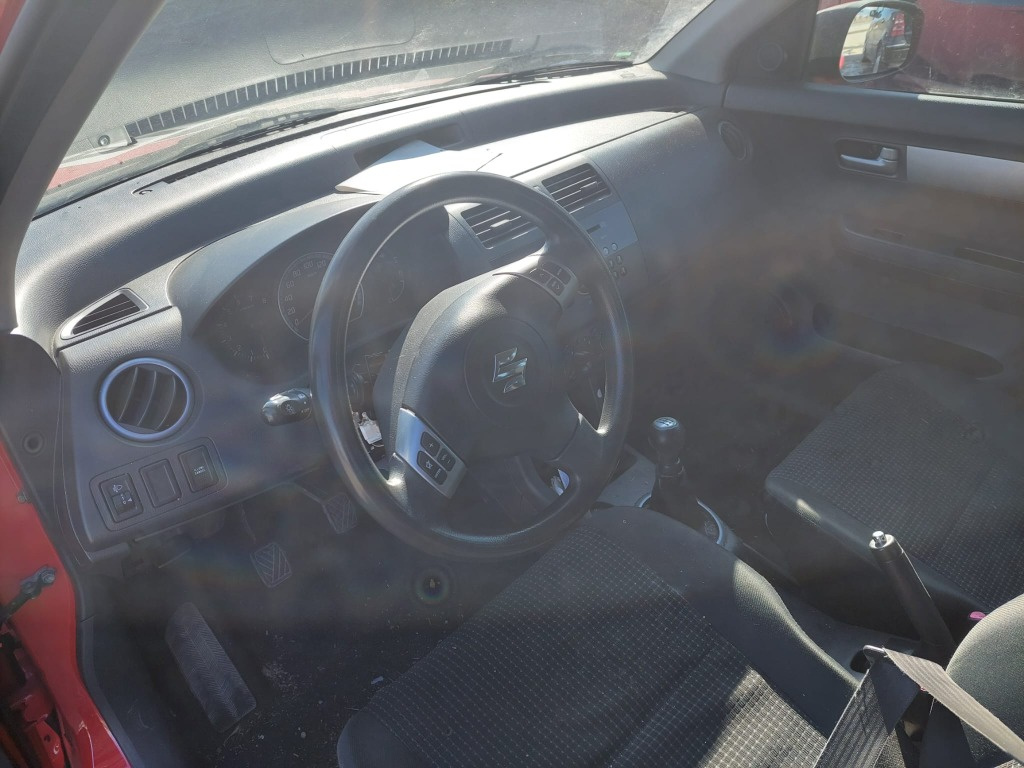 Dezmembram Suzuki Swift, an 2005, 1.3 be