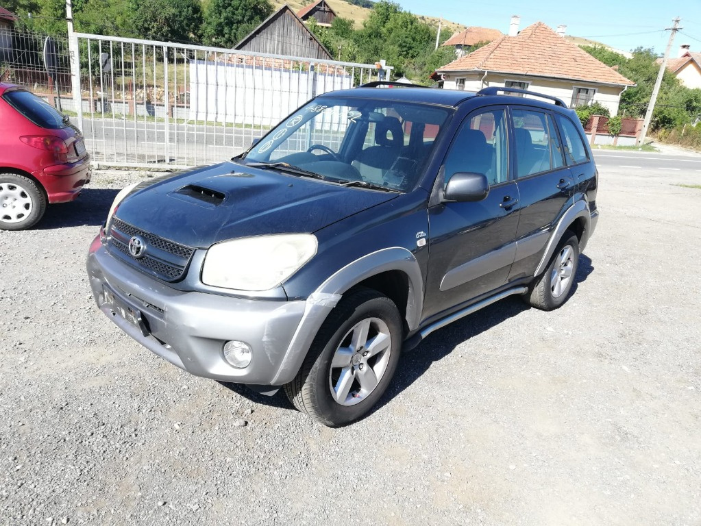 Dezmembram Toyota Rav 4 2003 2.0 Diesel Cod Motor 1CD FTV 116CP/85KW