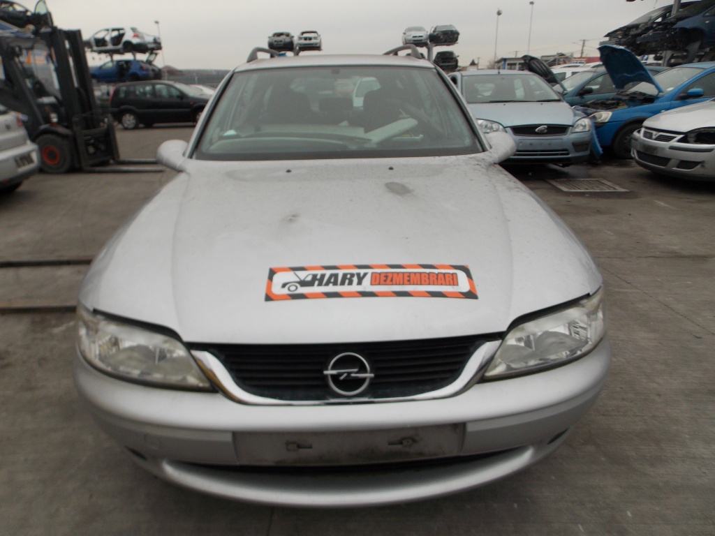 Dezmembram Vectra B 1.6i 16v Z16XE fabricatie 2001