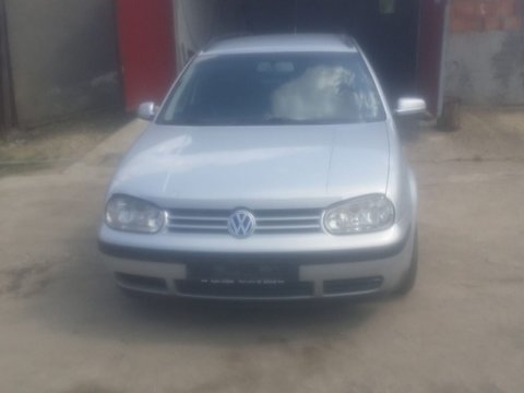 Dezmembram Volkswagen Golf 4 [1997 - 2006] wagon 1.9 TDI MT (90 hp)