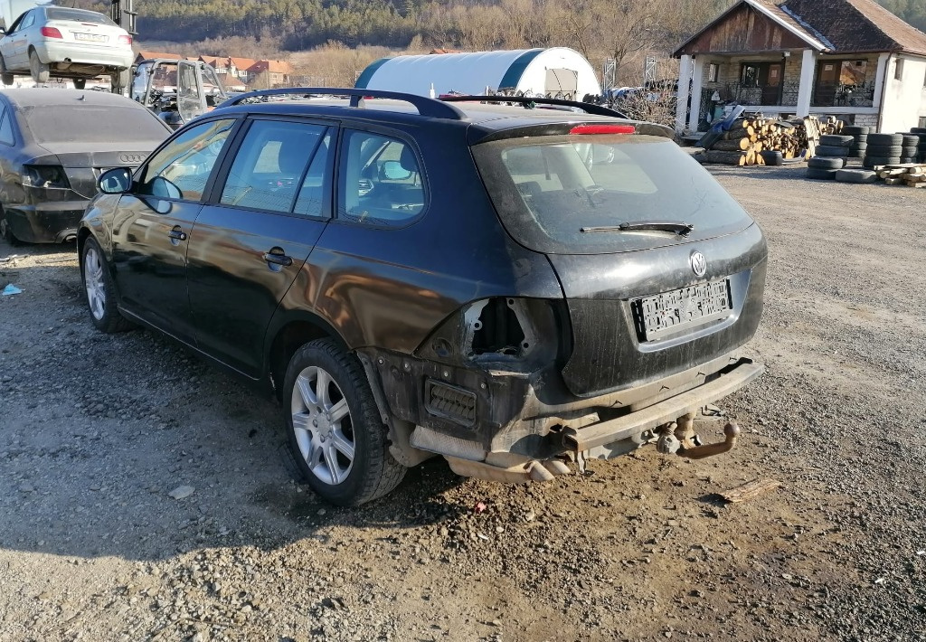 Dezmembram Volkswagen Golf 5(V) Variant 