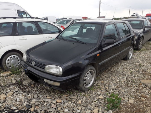 Dezmembram VOLKSWAGEN GOLF III - HATCHBACK - 1.9 TD DIESEL