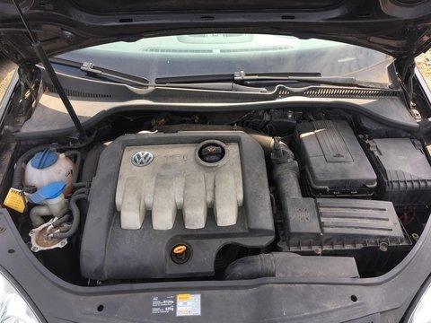 Dezmembram - Volkswagen -Golf V - Hatchback