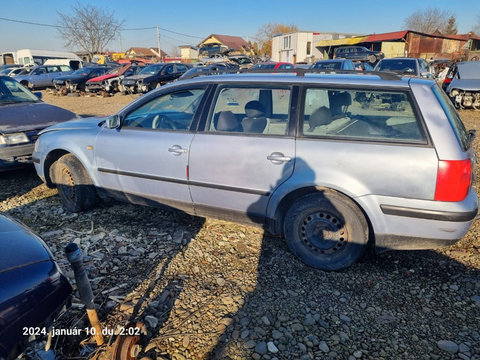 Dezmembram Volkswagen Passat 1.6 Benzina