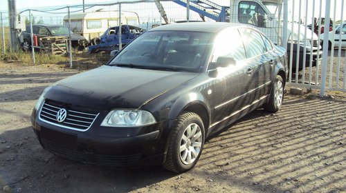 Dezmembram Volkswagen Passat - 2003 - 1.