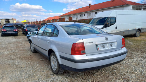Dezmembram Volkswagen Passat B5 [1996 - 