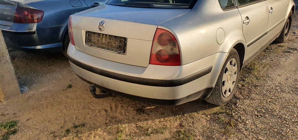 Dezmembram Volkswagen Passat din 2003