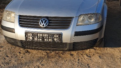 Dezmembram Volkswagen Passat din 2003