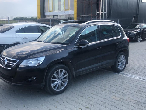 Dezmembram Volkswagen Tiguan 2.0 TDI 4x4 manual an fabr 2010