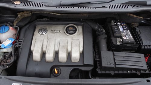 Dezmembram VOLKSWAGEN TOURAN 1.9 TDI An 