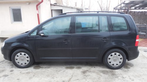 Dezmembram VOLKSWAGEN TOURAN 1.9 TDI An 