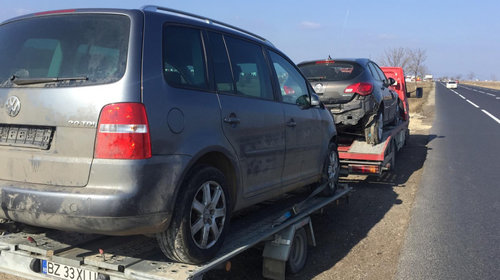 Dezmembram Volkswagen Touran 2.0 TDI,6 t