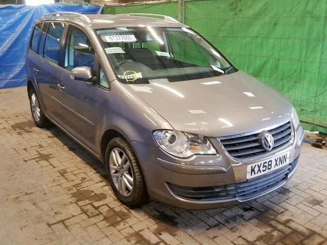 Dezmembram Volkswagen Touran 2008 1.9 Diesel Cod Motor BXE 105 CP