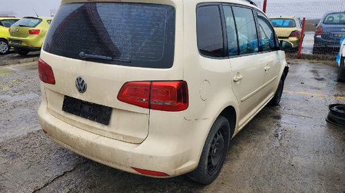 Dezmembram VOLKSWAGEN TOURAN - MONOVOLUM