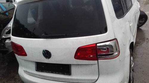 Dezmembram VOLKSWAGEN TOURAN - MONOVOLUM