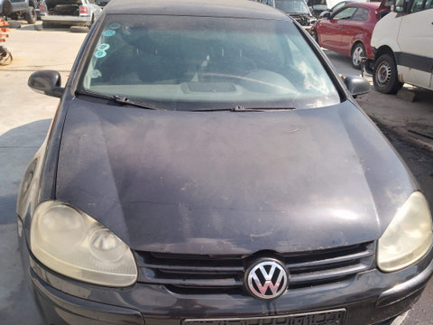 Dezmembram Volkswagen VW Golf 5 [2003 - 2009] Hatchback 5-usi 1.9 TDI BlueMotion MT (105 hp)