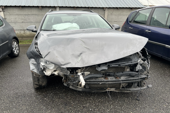 Dezmembram Volkswagen VW Passat B6 [2005 - 2010] wagon 5-usi 1.9 TDI MT (105 hp) BLS