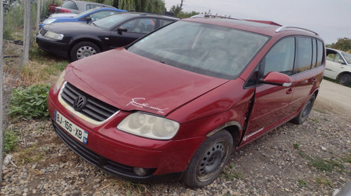 Dezmembram Volkswagen VW Touran [2003 - 