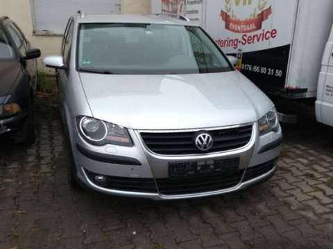 Dezmembram Volkswagen VW Touran [facelift] [2006 - 2010] Minivan 5-usi 1.9 TDI MT (105 hp)