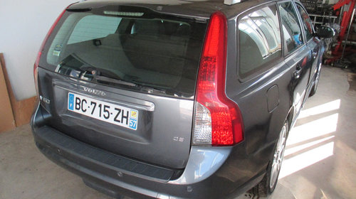 Dezmembram Volvo V50 facelift 2.4 D5 132