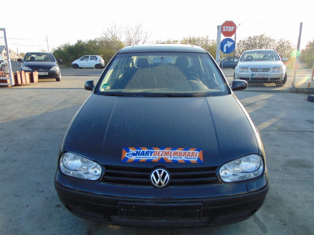 Dezmembram VW Golf 4 , 1.9 TDI , tip motor AXR , fabricatie 2003