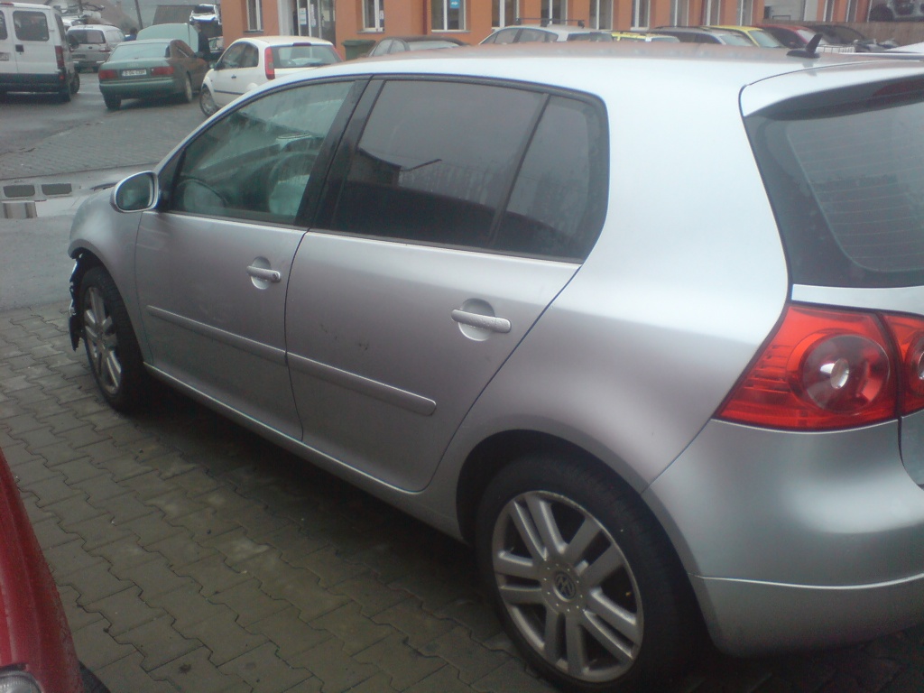 Dezmembram VW Golf 5, 2.0D 2004