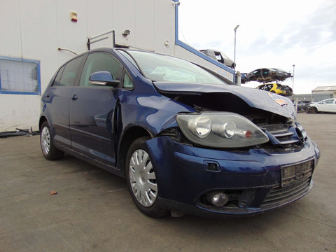 Dezmembram VW Golf 5 Plus, 1.6MPI, Tip motor BSE, An fabricatie 2007