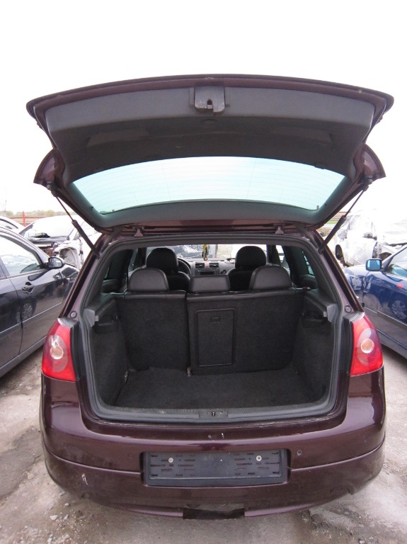 Dezmembram VW Golf5 2.0 TDI cod motor BK