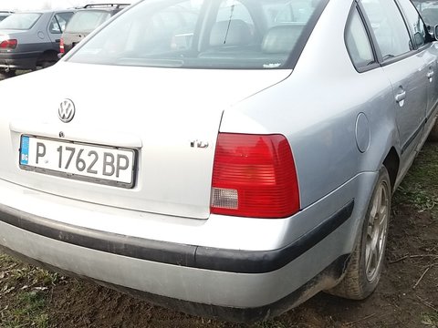 Dezmembram VW Passat B5