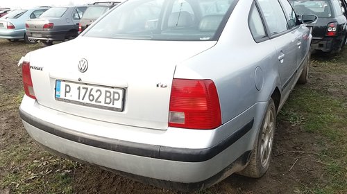 Dezmembram VW Passat B5