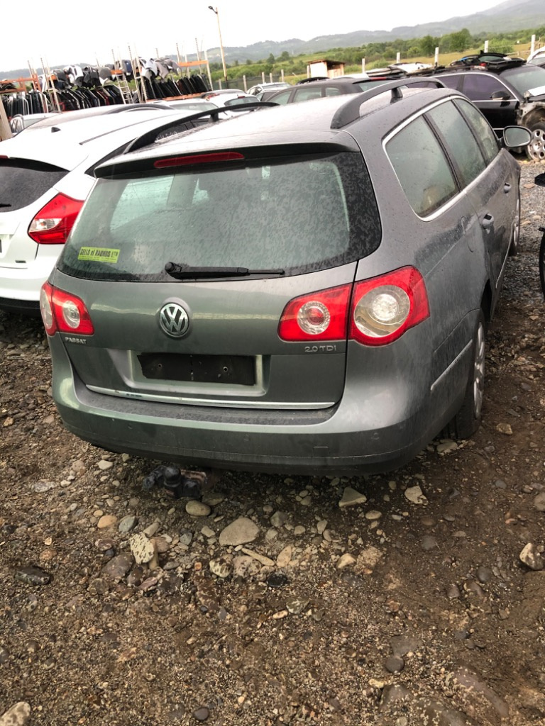 Dezmembram VW Passat B6 2.0 tdi Cutie DSG 2006 cod motor BKP Cutie JPJ