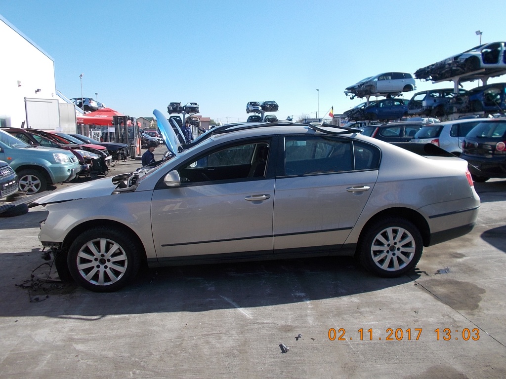 Dezmembram VW PASSAT B6 berlina , 1.9 td